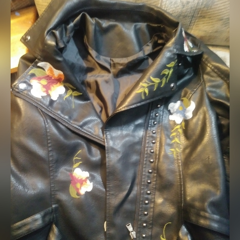 Xl Womens black biker jacket with floral embroidery. Shein Faux Leather